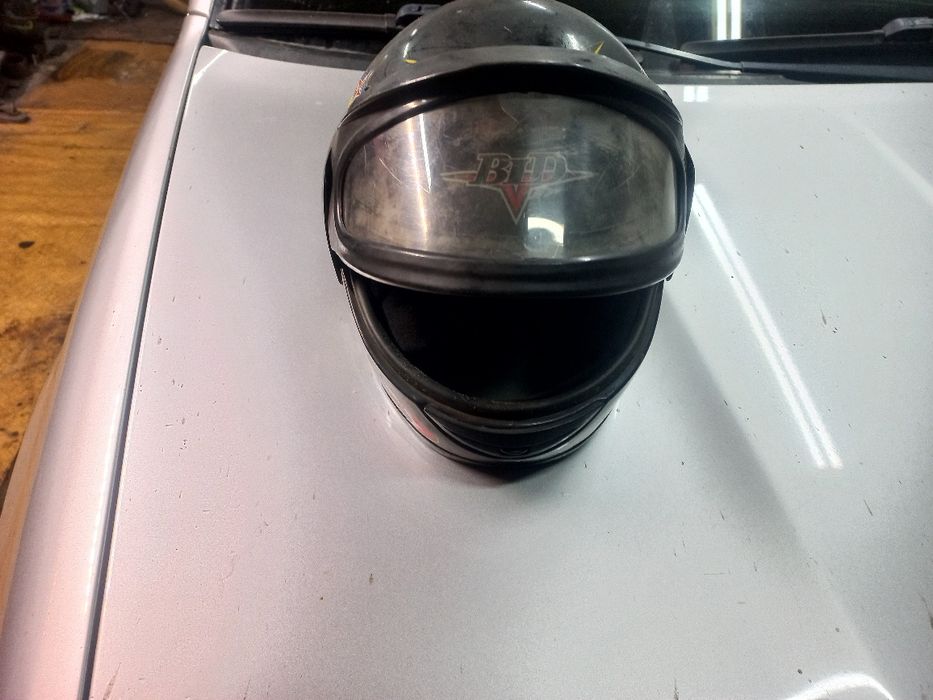 Продам дитячий мотошолом