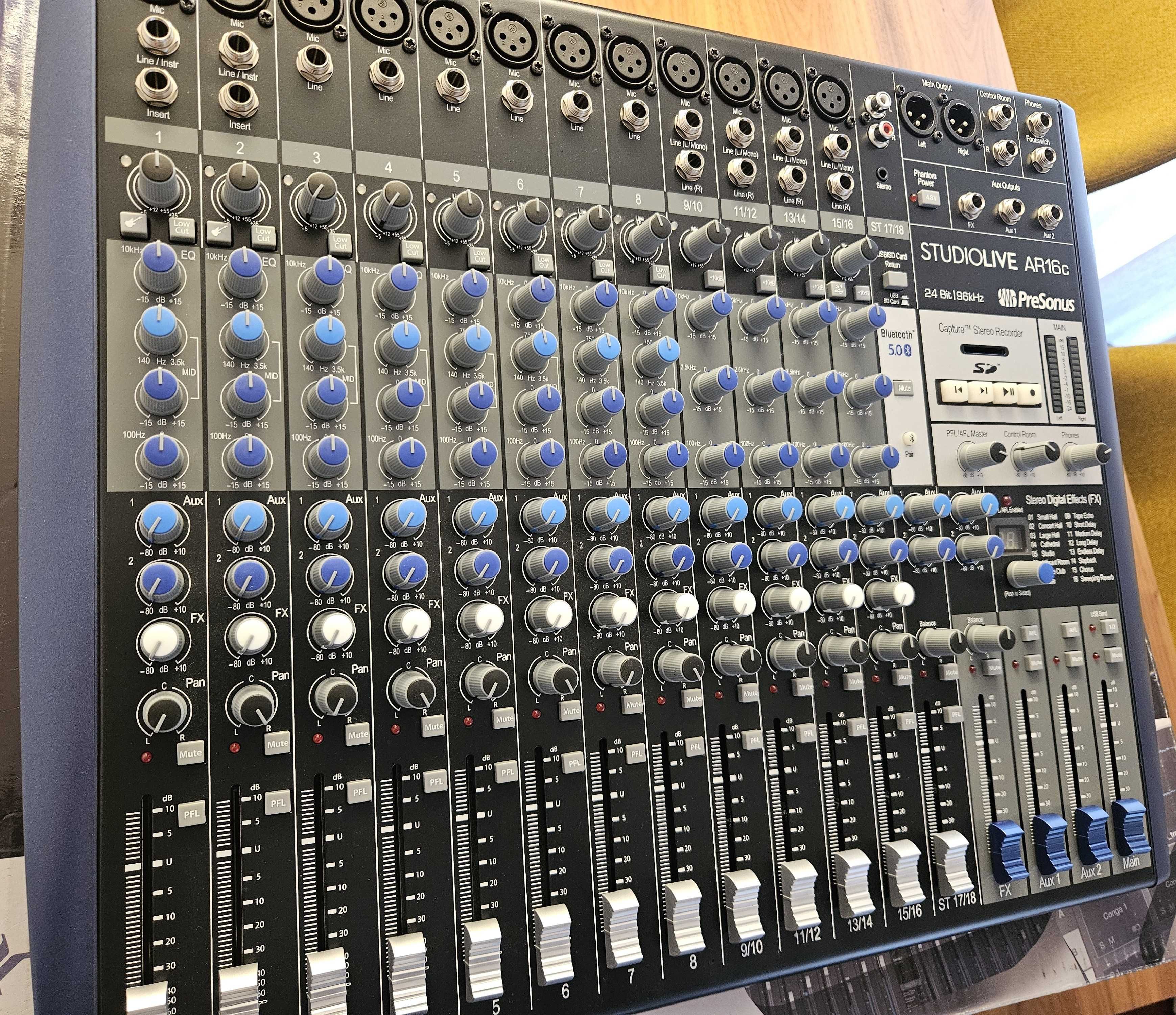 Presonus StudioLive AR16c Mixer 18 canais e interface áudio USB