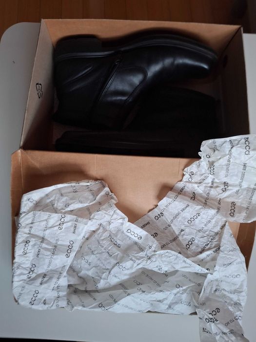 Ecco buty trzewiki 44 za połowę ceny wkładka 29