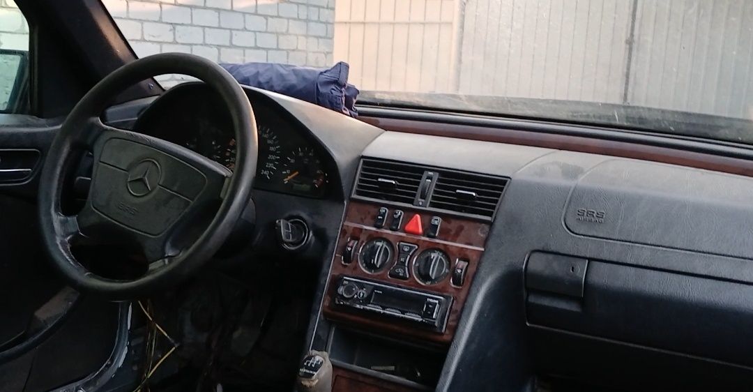 Mercedes w202 c180