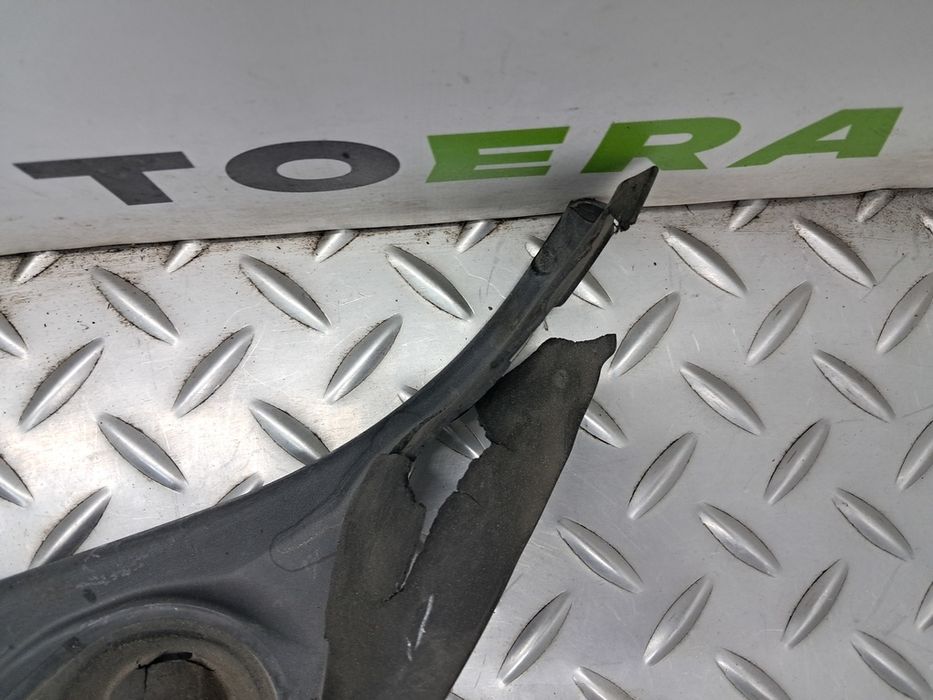 Решетка дворников (пластик) жабо BMW BMW X1 F48 51717350591