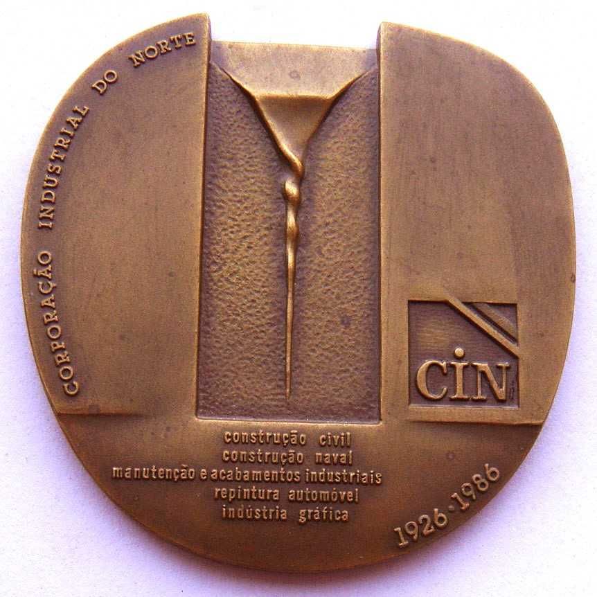 Medalha de Bronze Tintas CIN Corporação Industrial do Norte por VILAR