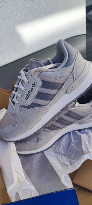 tenis adidas modelo jogger/treziod 2.0