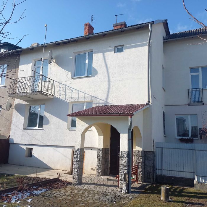 Продам частину будинку м.Самбір