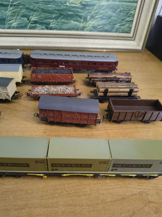 Zestaw 15 wagonów kolejowych – skala HO (1:87) – PIKO / Roco