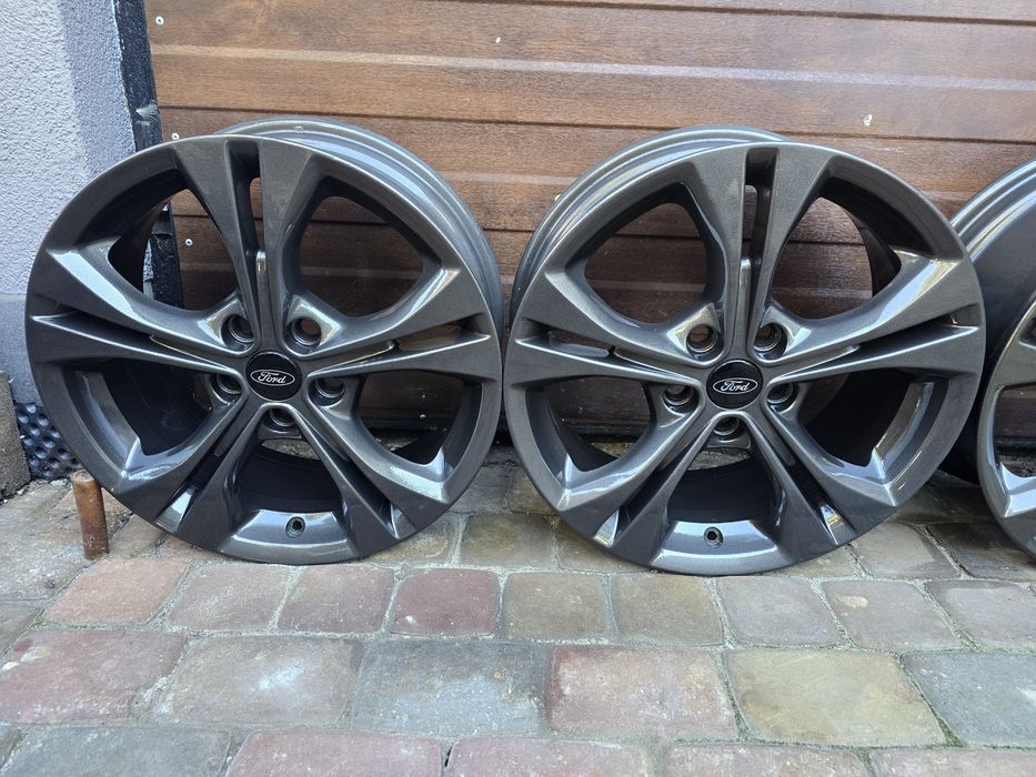 Ford Mondeo MK4 17 cali 5x108 7J ET50