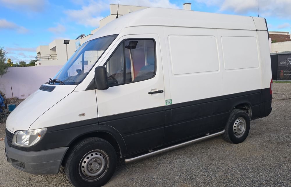 Carrinhas Low Cost aluguer hora