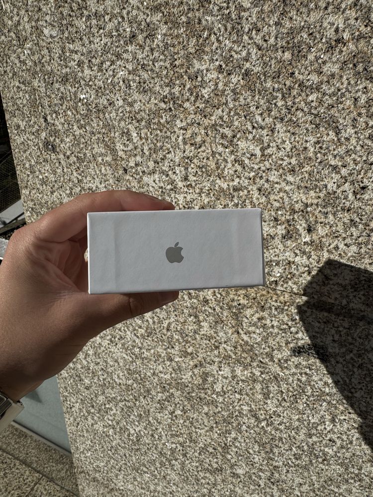 Airpods pro 2    .