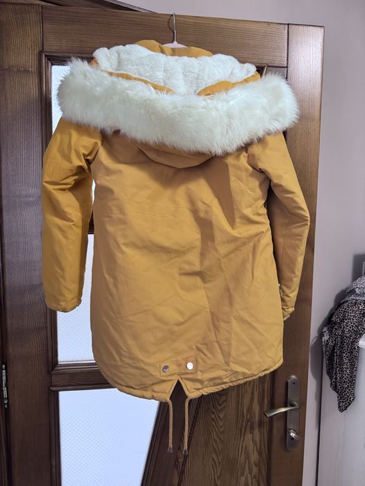 Зимова куртка для дівчинки 12-14 років