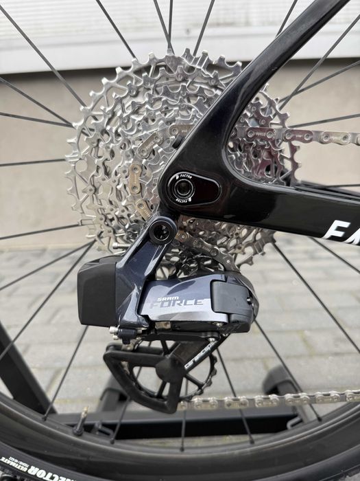 Rower Factor OSTRO GRAVEL Gloss UD r.52