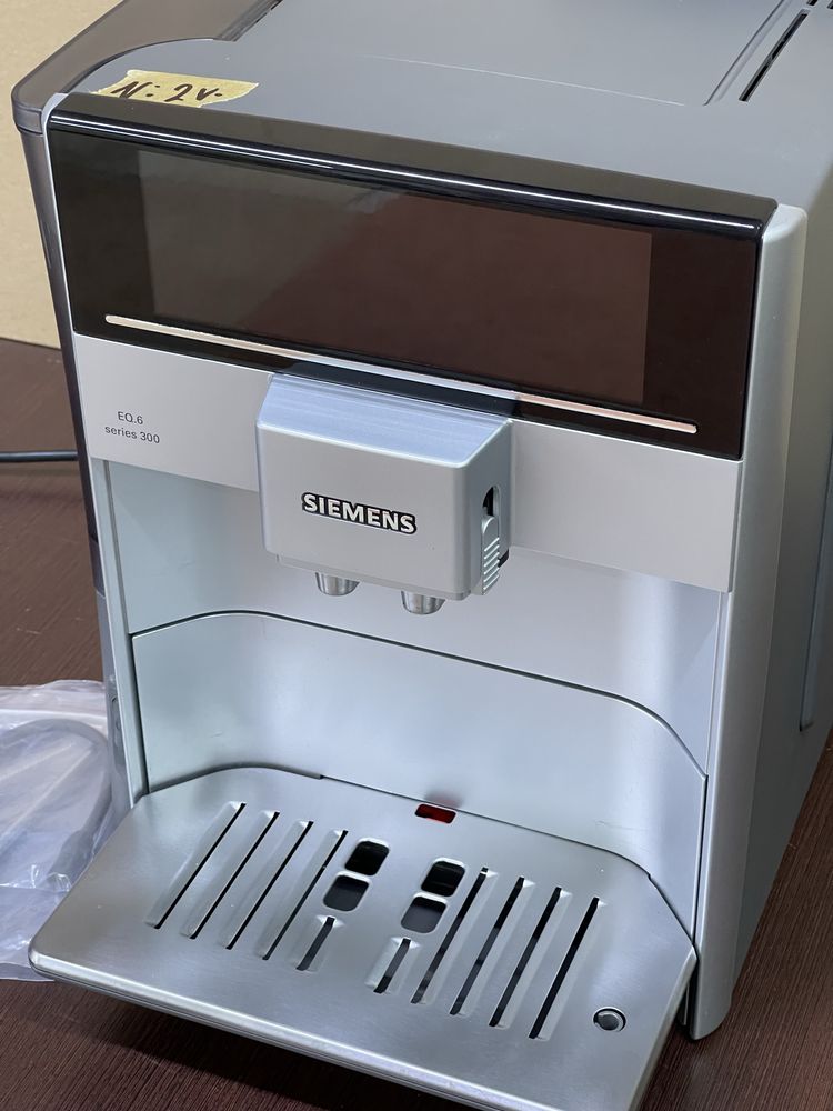 Продам кавомашину Siemens EQ6 s300