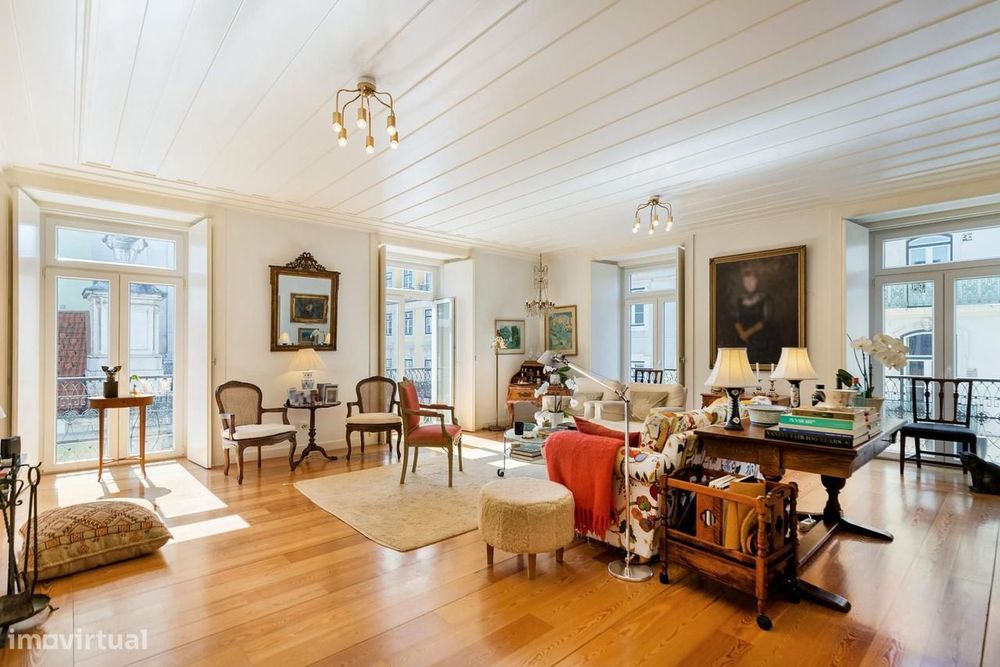 Apartamento T3 com vista, Chiado, Lisboa