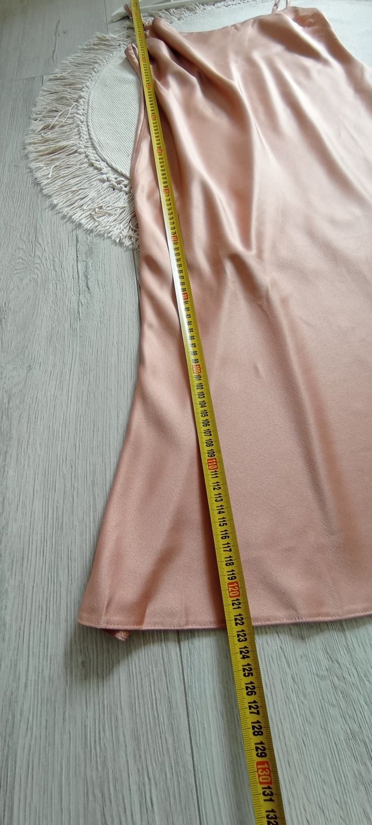 Sukienka imprezowo koktajlowa Asos
