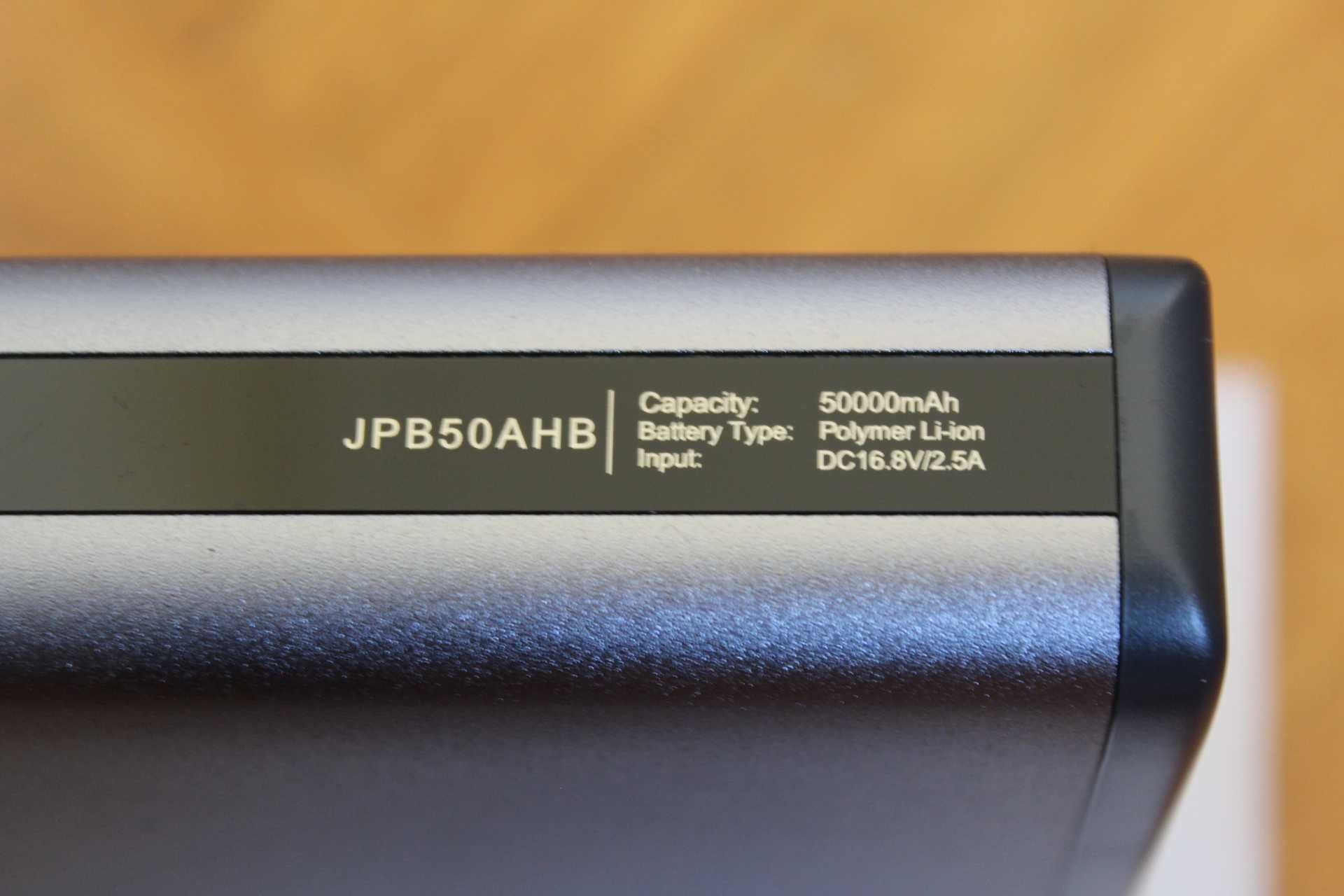 Павербанк для ноутбуків Jauch JPB50AHB 50000mAh 185Wh