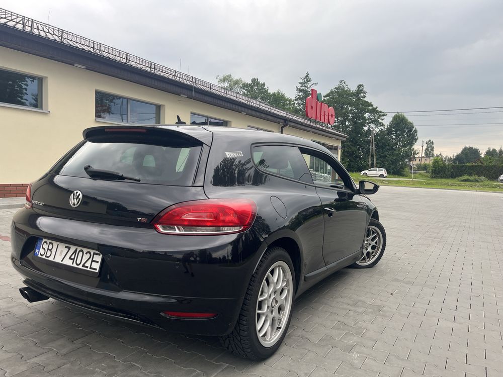 Spredam Volkswagena Scirroco z 2010 roku 1.4 Maty prebieg Felgi r-17