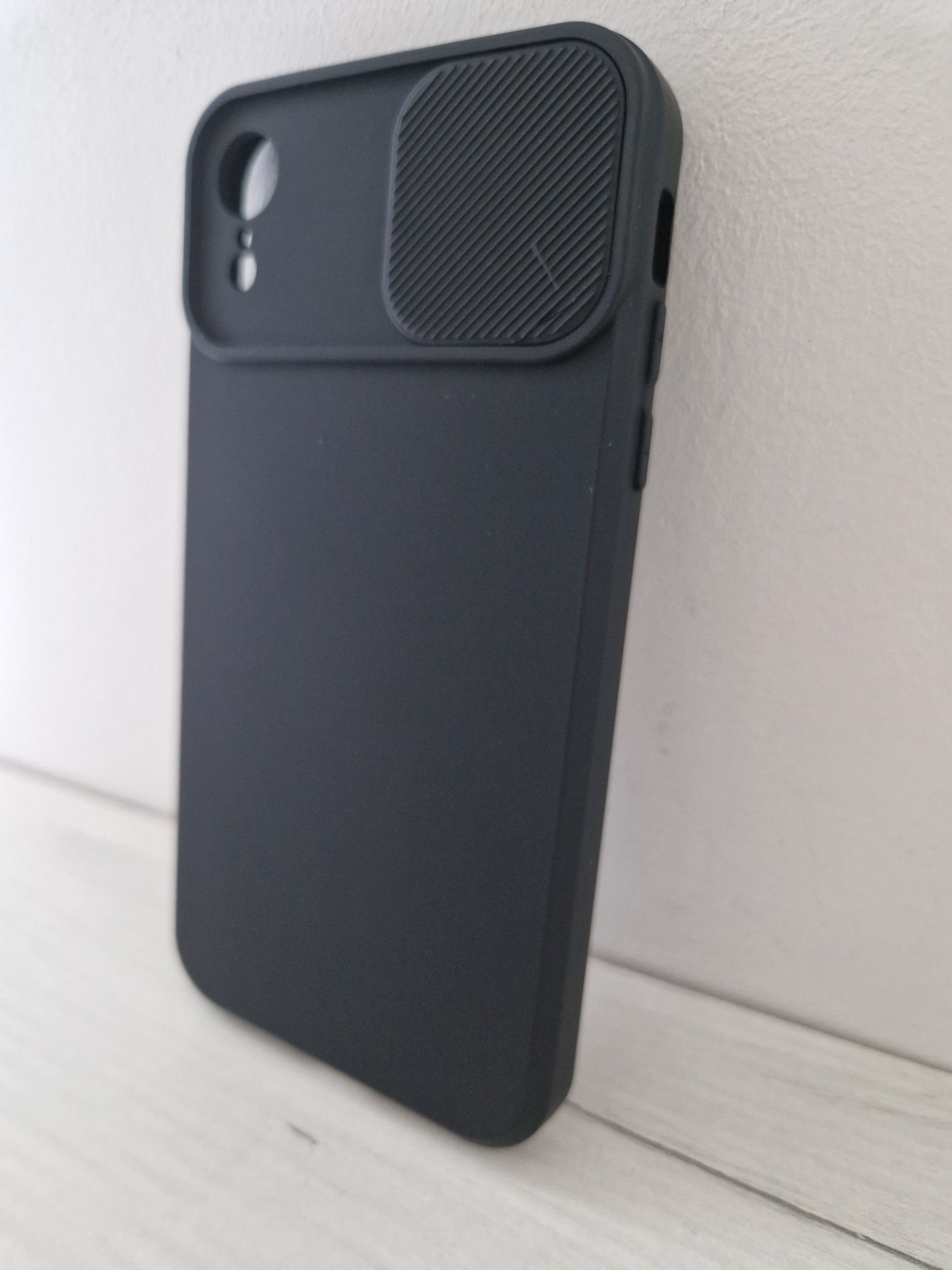 Etui Camshield Soft do Iphone XR Czarny