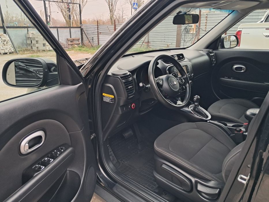 Продам KIA SOUI автомат