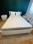 Cama + Colchão (IKEA)