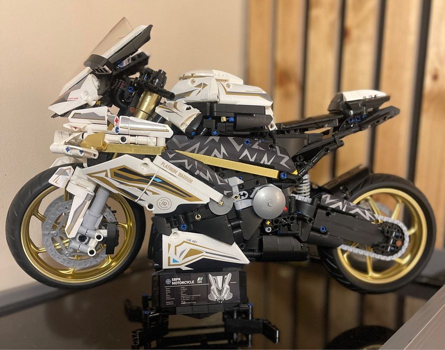 Klocki motocykl ścigacz 2045 elementów