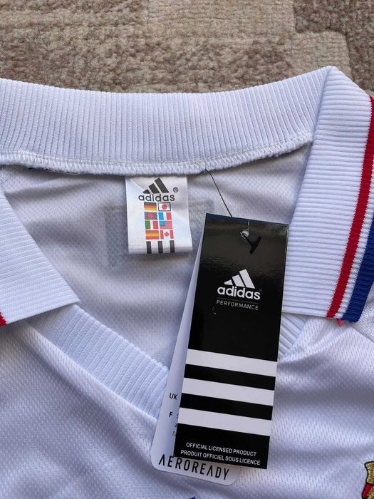 Tshirt nova com etiqueta Tam.M