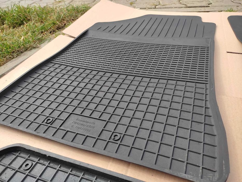 NOWE Dywaniki gumowe DAEWOO NEXIA 95r-2006r dopasowane korytka korytko