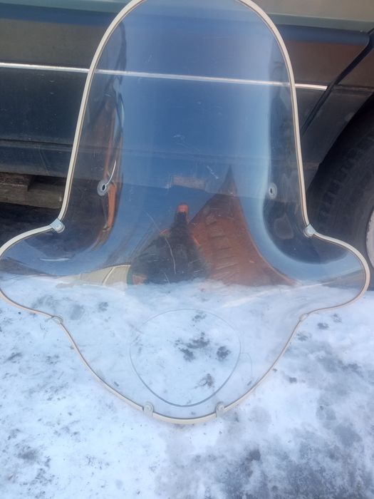 Ветровое стекло ява