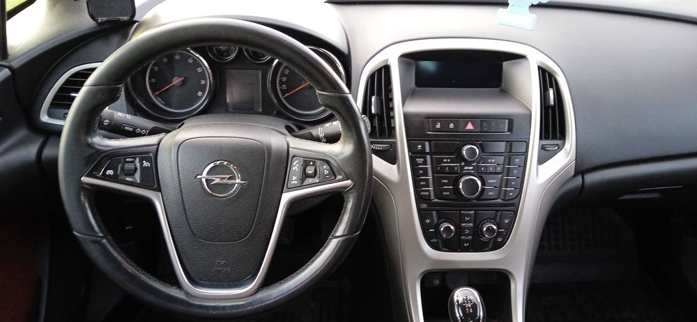 Opel Astra 1,6 benzyna + gaz, Salon Polska