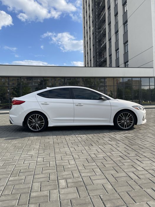 Hyundai Elantra Sport  2018 White 1.6L turbo