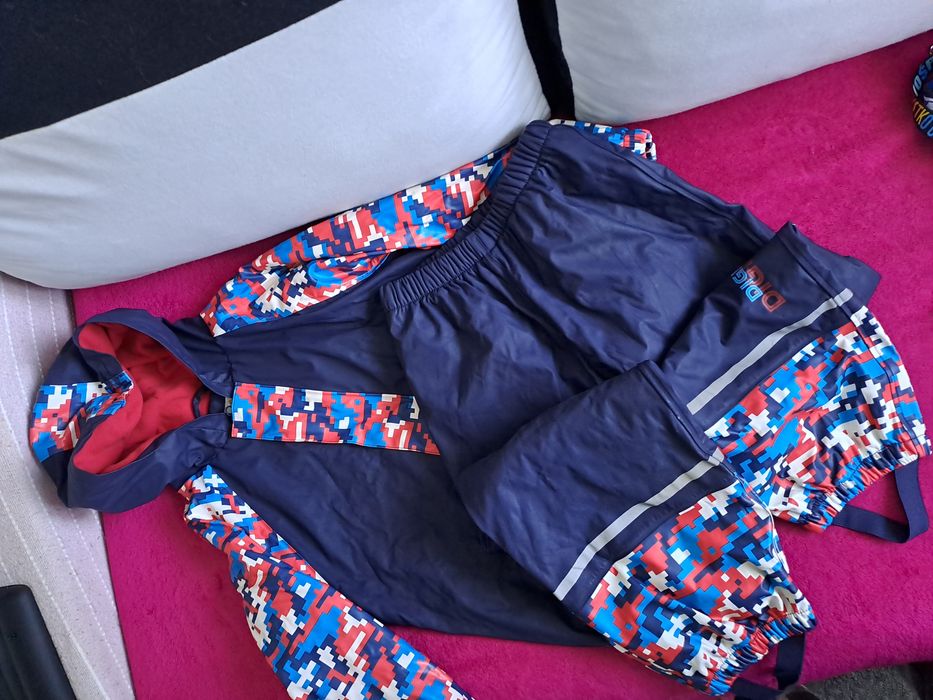 Kombinezon 2 czesciowy chłopięcy ocieplany.