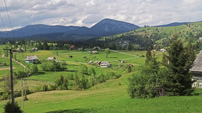Земельна ділянка 1.14 га і хатинка в с.Яблуниця Буковель 15 км.