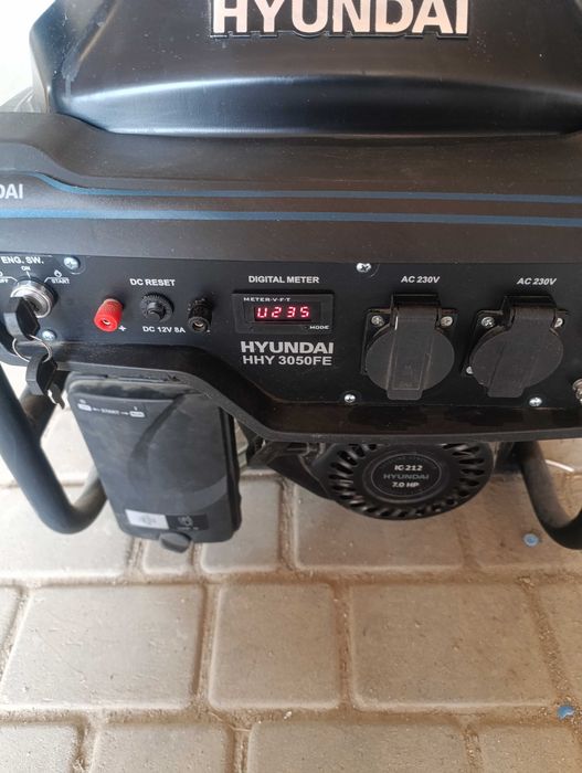 Бензиновый генератор