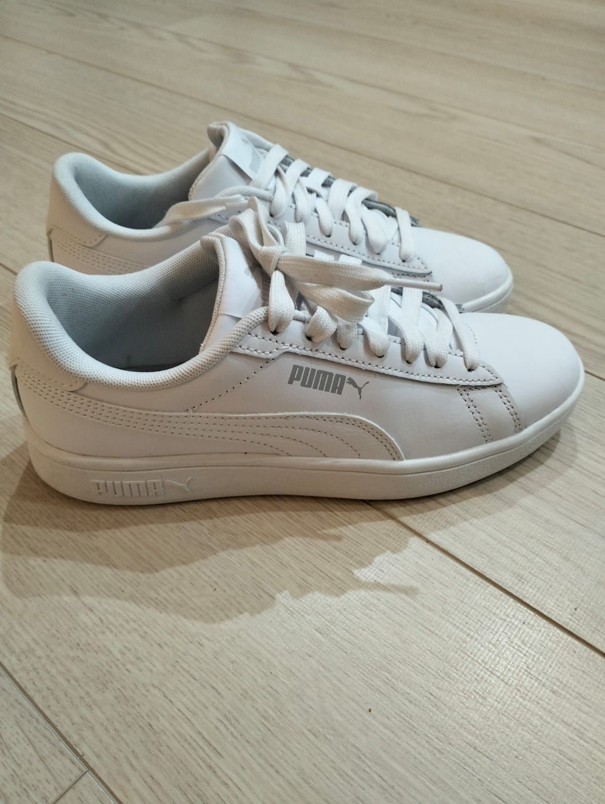 Jak nowe damskie sneakersy skórzane rozmiar 35,5