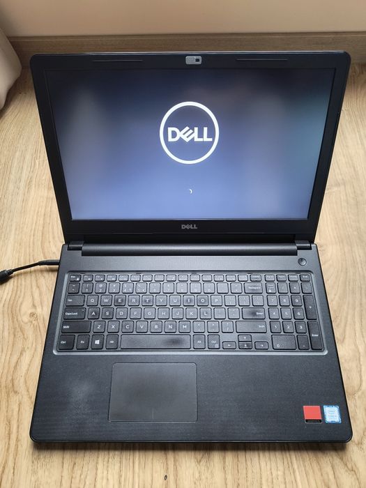 Inspiron 15 3576 (i5-8gen, 16 GB RAM, FH) - używany w świetnym stanie