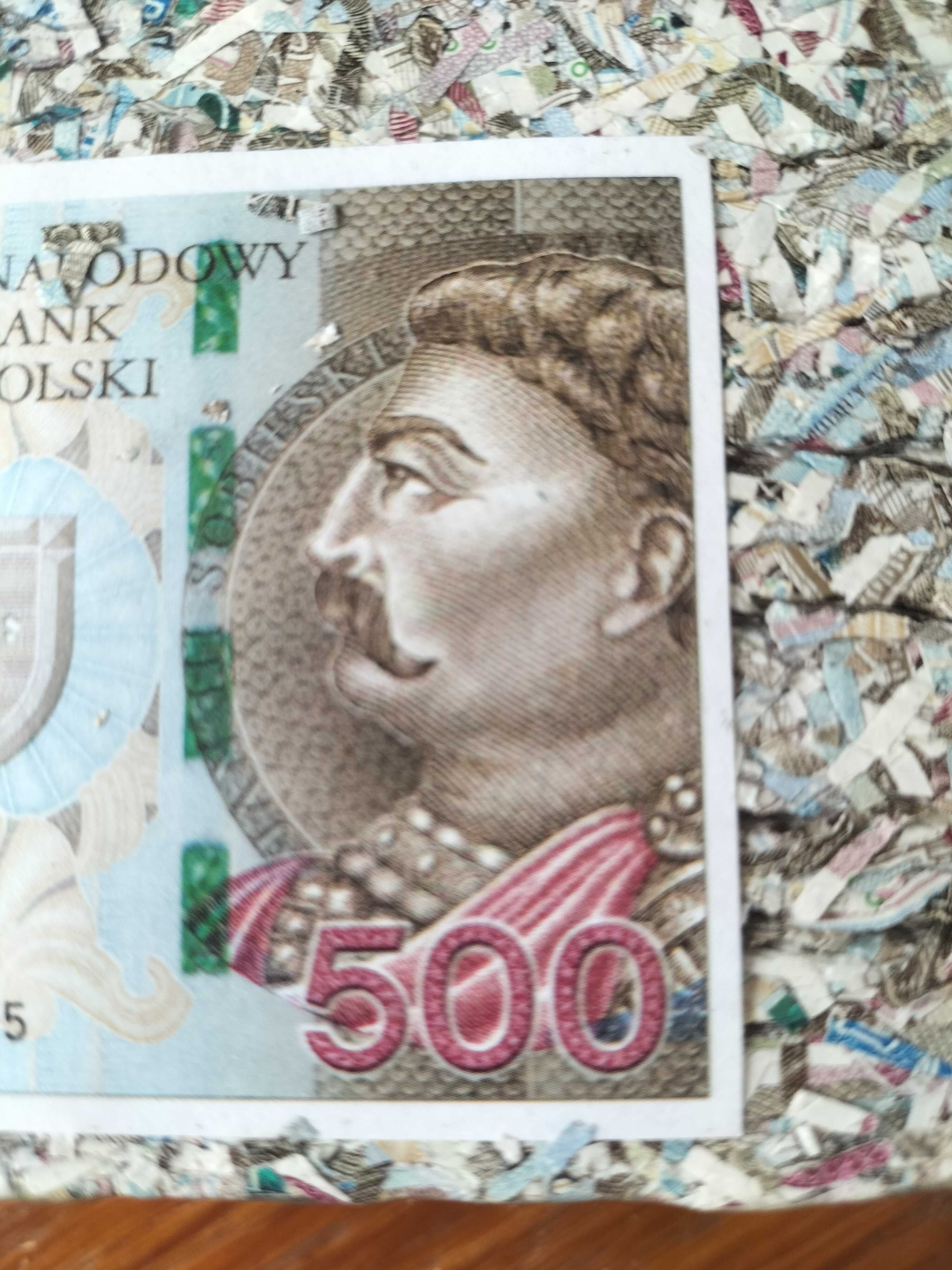 Prezent BRYKIET - zniszczone banknoty o wartości 350000 zł