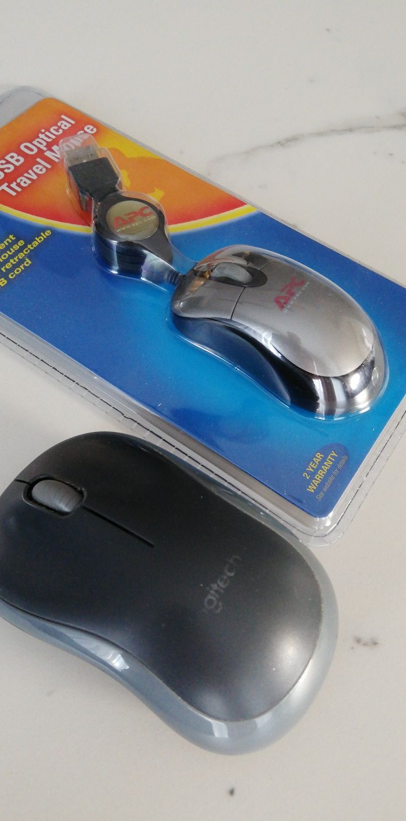 Mini Mysz optyczna APC USB Optical travel mouse USB Bezprzewodowa