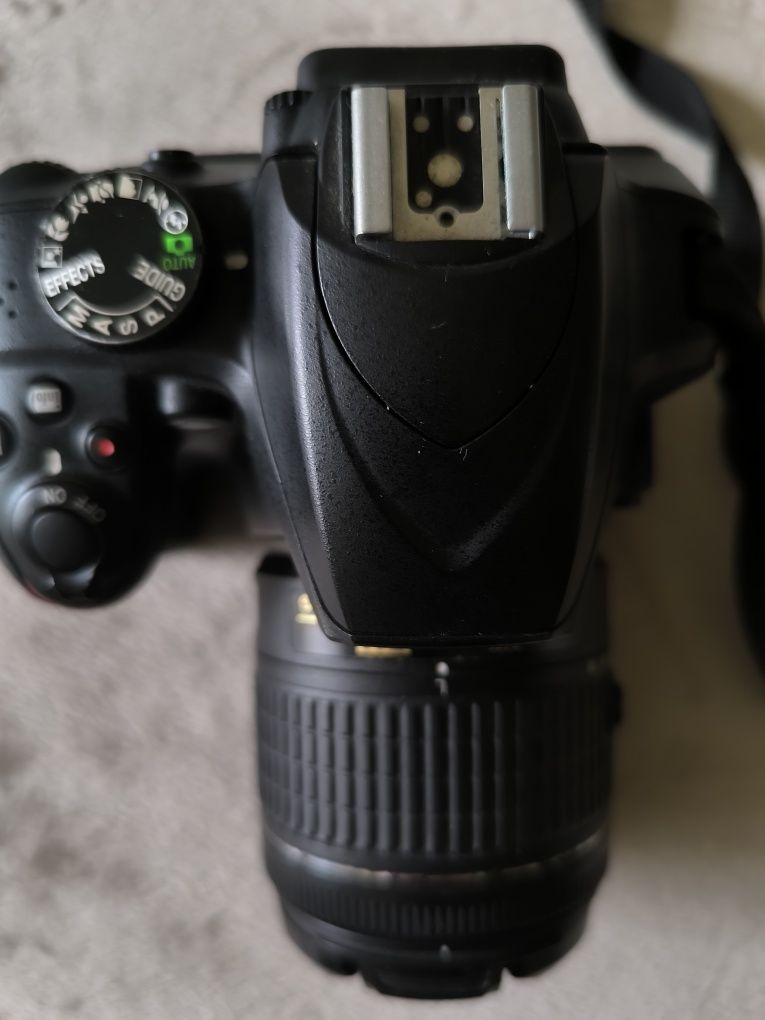 Máquina fotográfica NIKON D3400