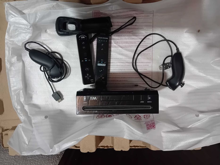 Vendo WII usada com jogos