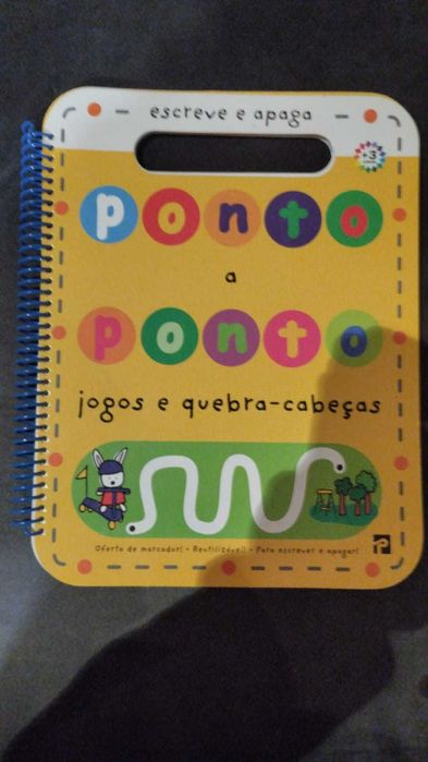 Livros didáticos reutilizáveis do tipo "escreve e apaga"