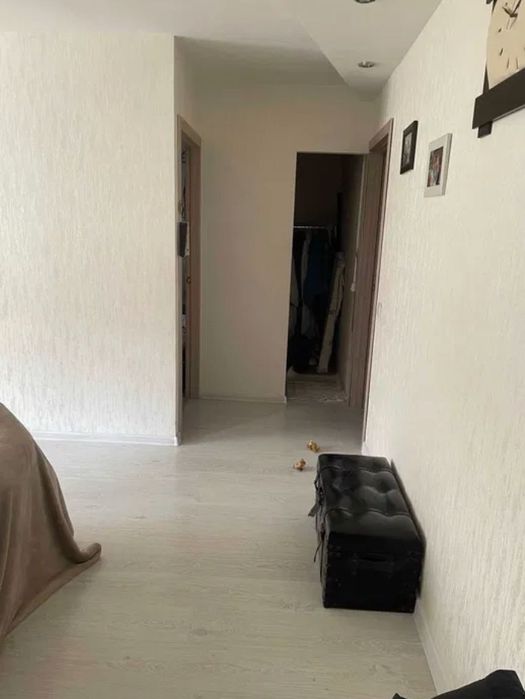 Продам 3 комнатную квартиру пр-т Гагарина, метро Спортивная S=65м2 VW