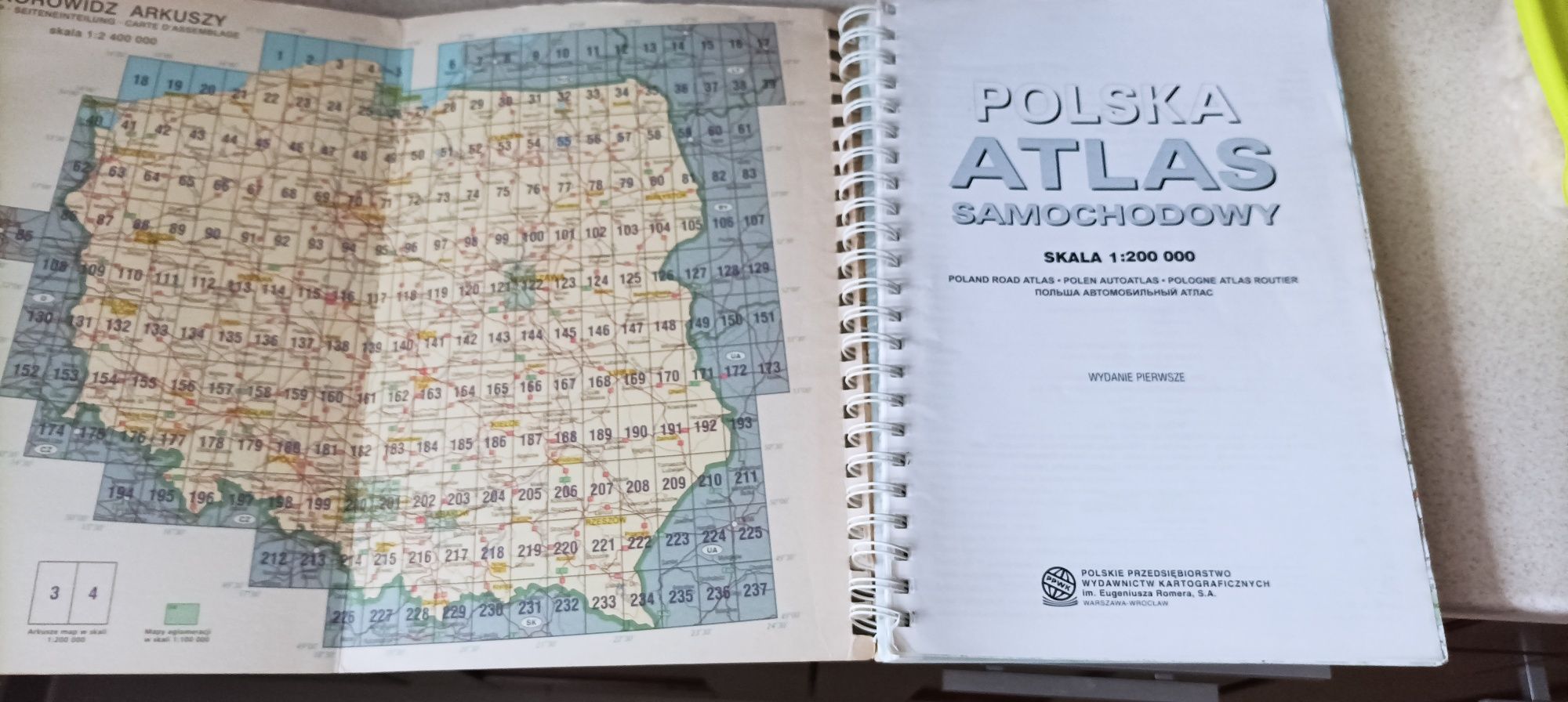 Atlas Mapa samochodowa Polska format A4 plus plany miast