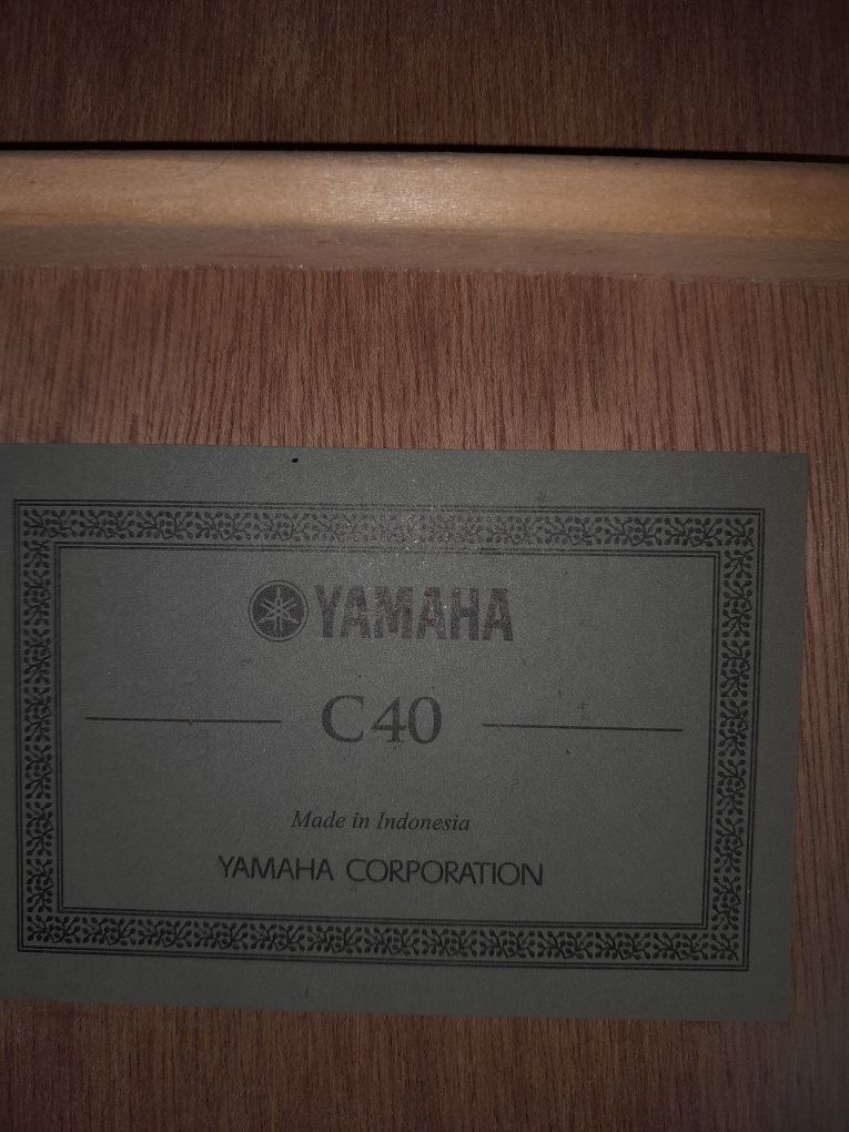 Класична гітара Yamaha C40 з чохлом