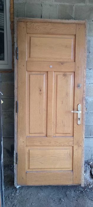 Продам дубові двері