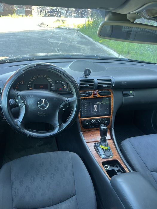 Мерседес 2,2 дизель на автоматі