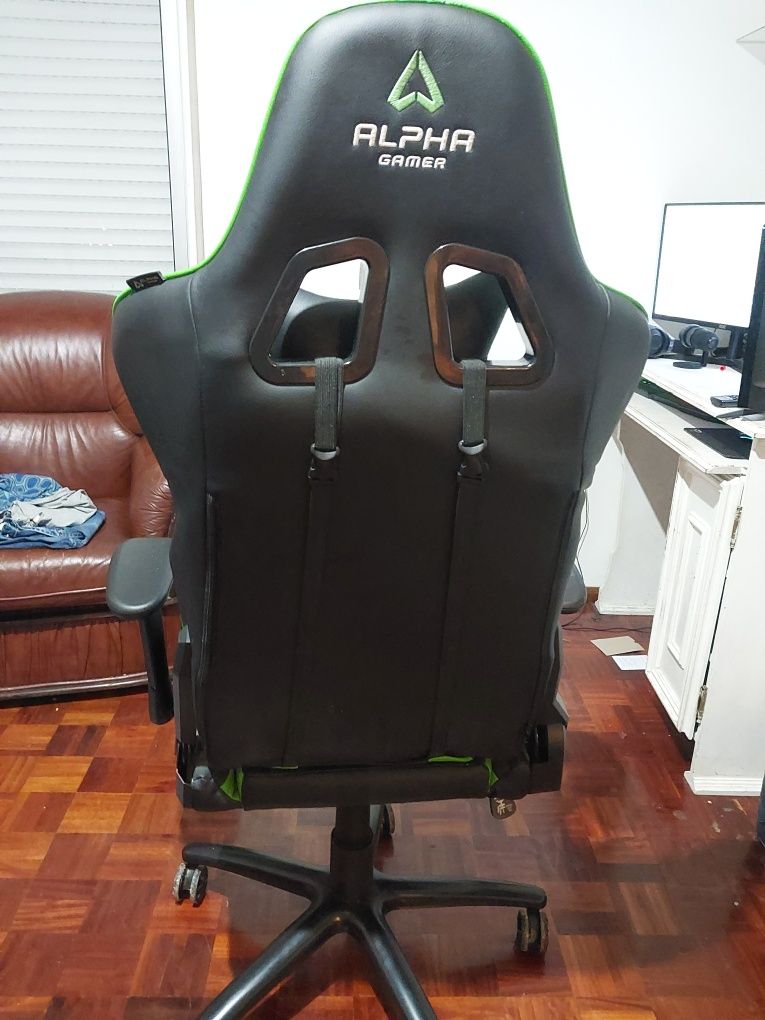 Cadeira gamer reclináveil Alpha Gamer