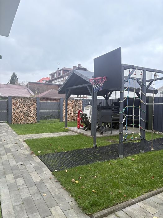 Dom nad morzem Mielno 200 m2 dzialka 525 m2