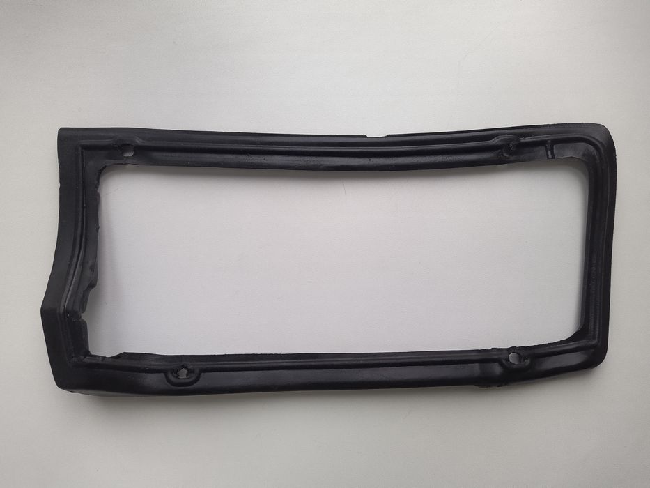 Залишки запчастин BMW E12 (518, 520, 525, 528, 530, 535) 1972-1982