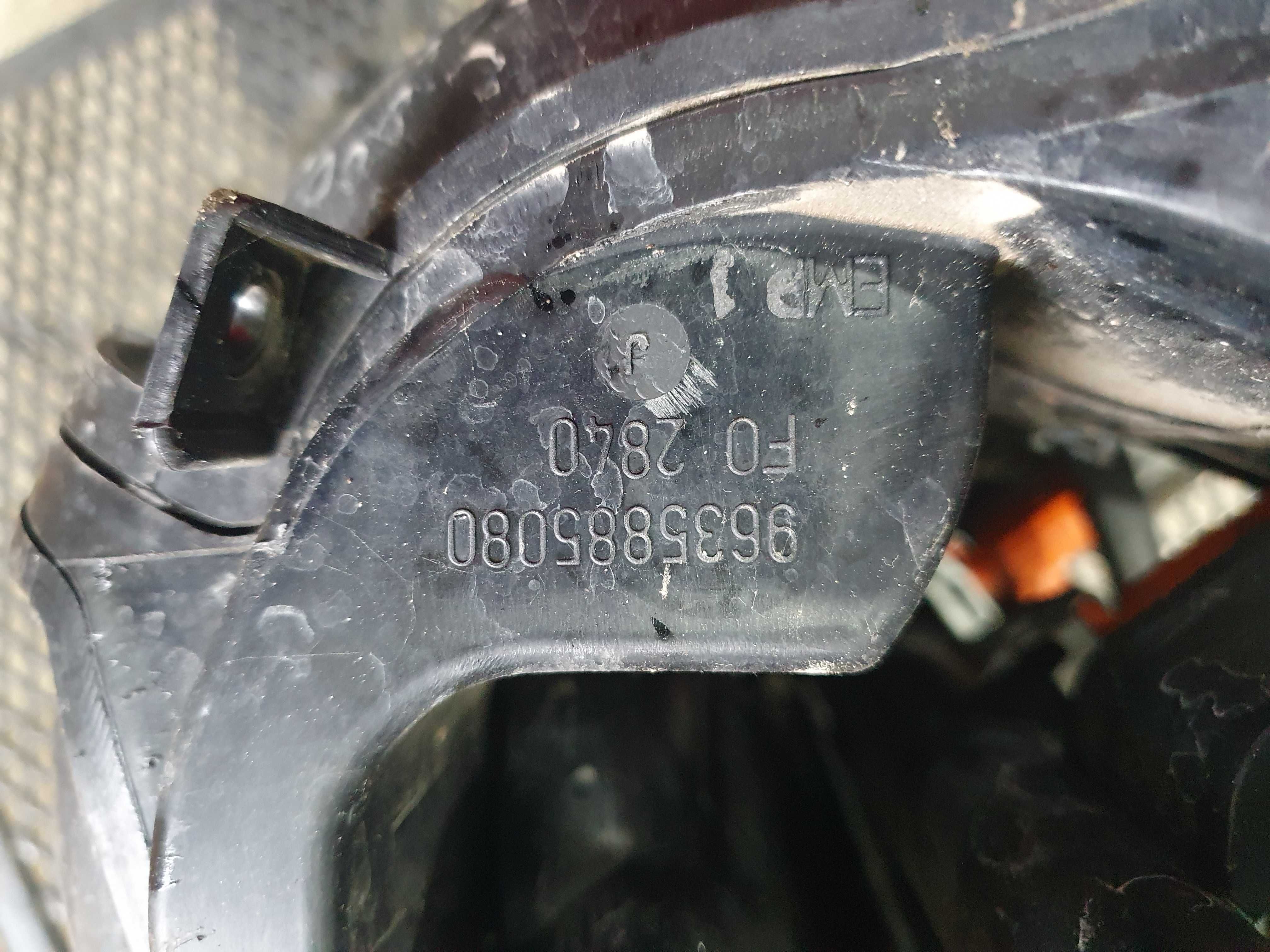 Kolektor ssacy listwa wtryskiwacz wtrysk Peugeot 307 1.6 benzyna kpl