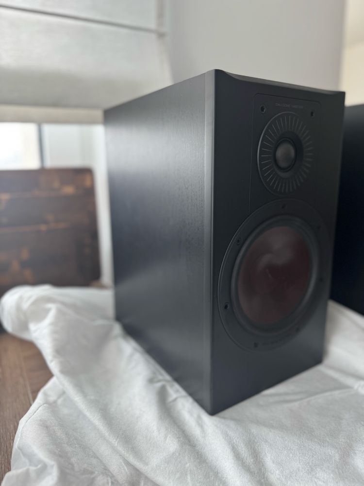 Kolumny podstawkowe DALI Opticon 2 MK2 – stan jak nowe