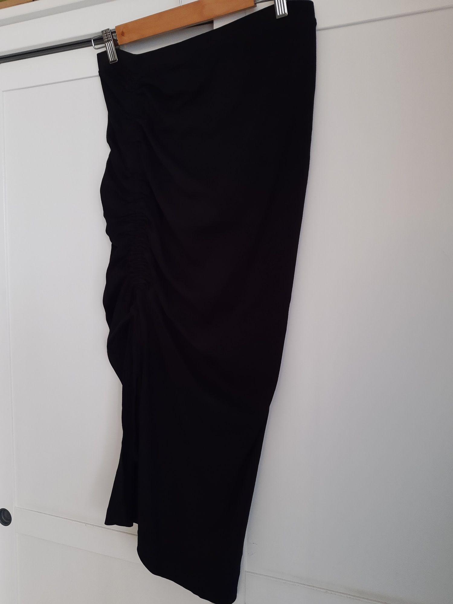 Nowa spódnica ciążowa midi ze ściągaczem czarna r. M H&M Mama

Podkreś