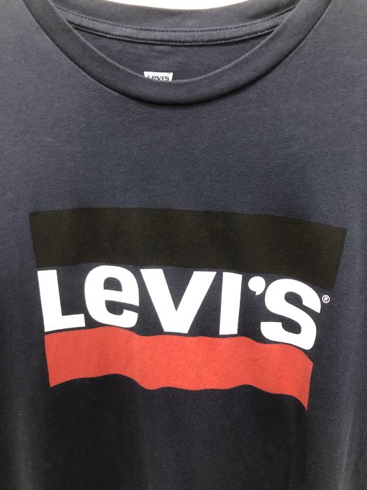 Tshirt Levi’s - tamanho L